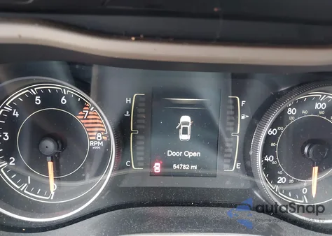 2017 Jeep Cherokee Latitude 4X4 из США, поврежденный, VIN 1C4PJMCS7HW635967